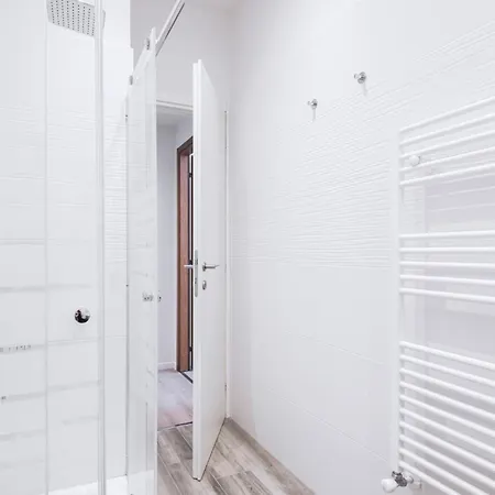 Easylife - - Giusti 5 - Sarpi Milano